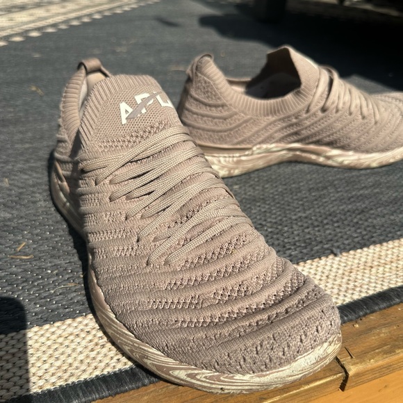 APL wave - Picture 1 of 1